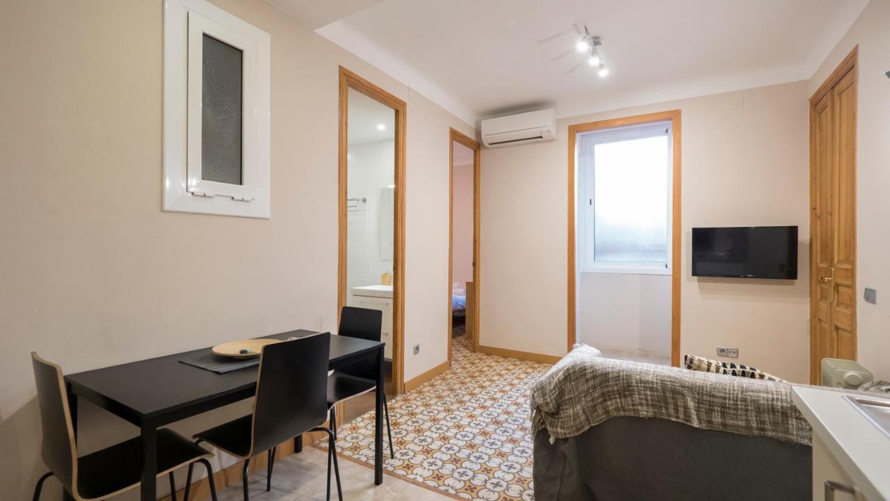 Acogedor Apartamento De 2 Dormitorios 巴塞罗那 外观 照片