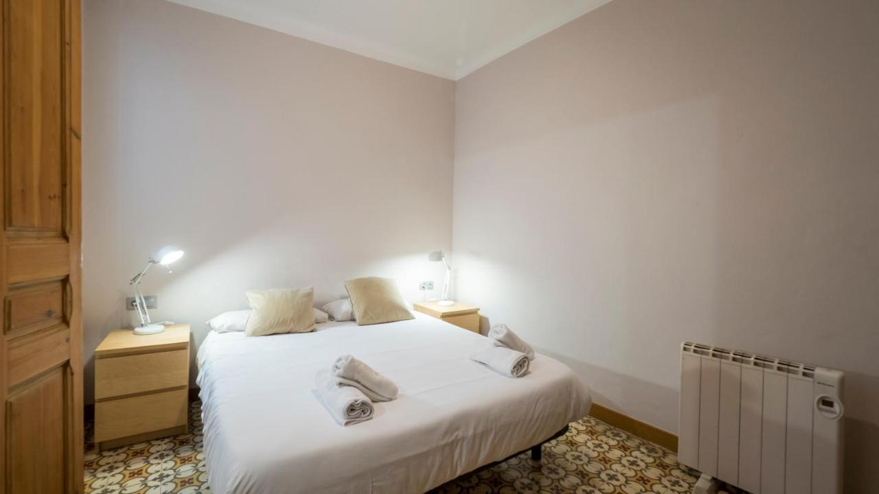 Acogedor Apartamento De 2 Dormitorios 巴塞罗那 外观 照片